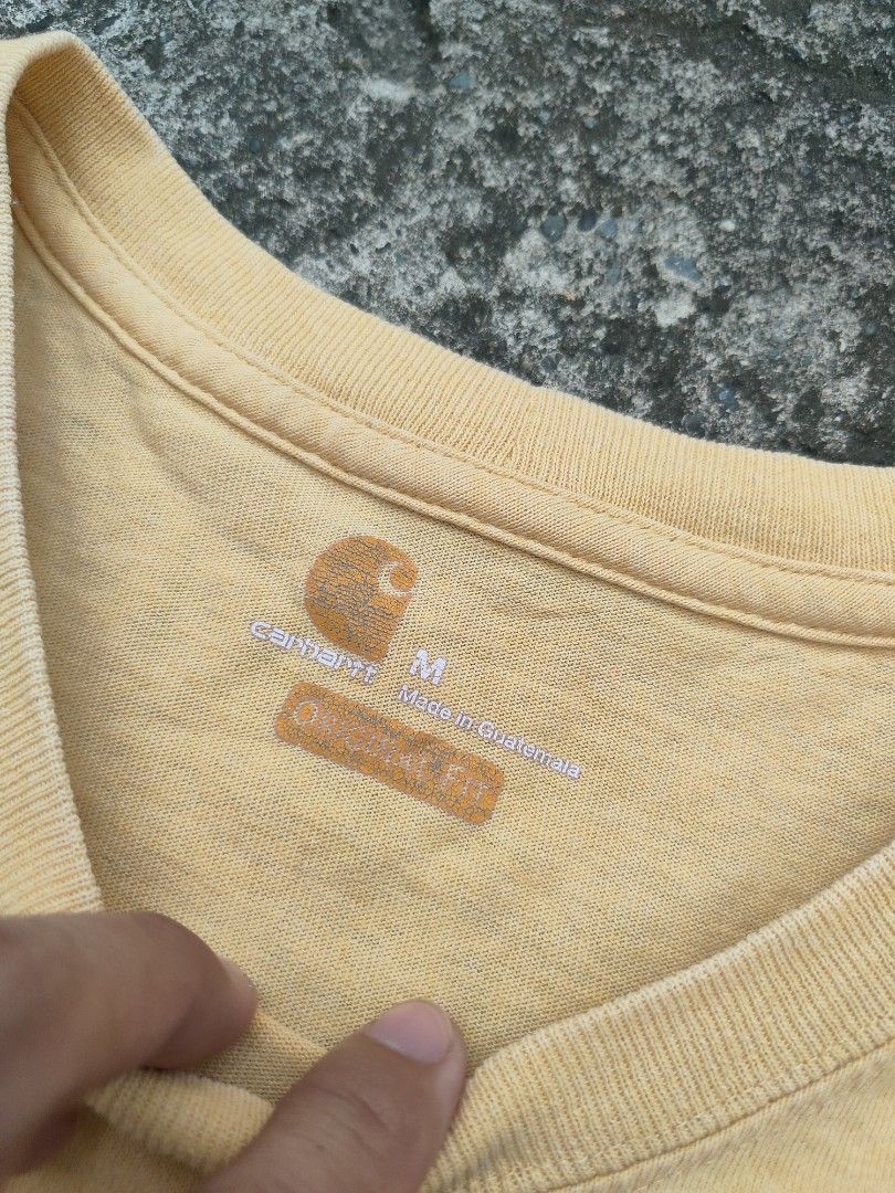 Carhartt K87 (Category: Tshirts & Polo Shirts ) located in Midsayap. Submitted by rogeandrei29987 (Listing ID 1468029545, Image 3). Description: 📌Carhartt K87 Yellow •M on tag •23x30 •9/10 cr •Lints •Vgood Condi MOP: Gcash Courier✈️: Flash Express Unli vouch/Vc with item Loc: Parang, Maguindanao❤️.