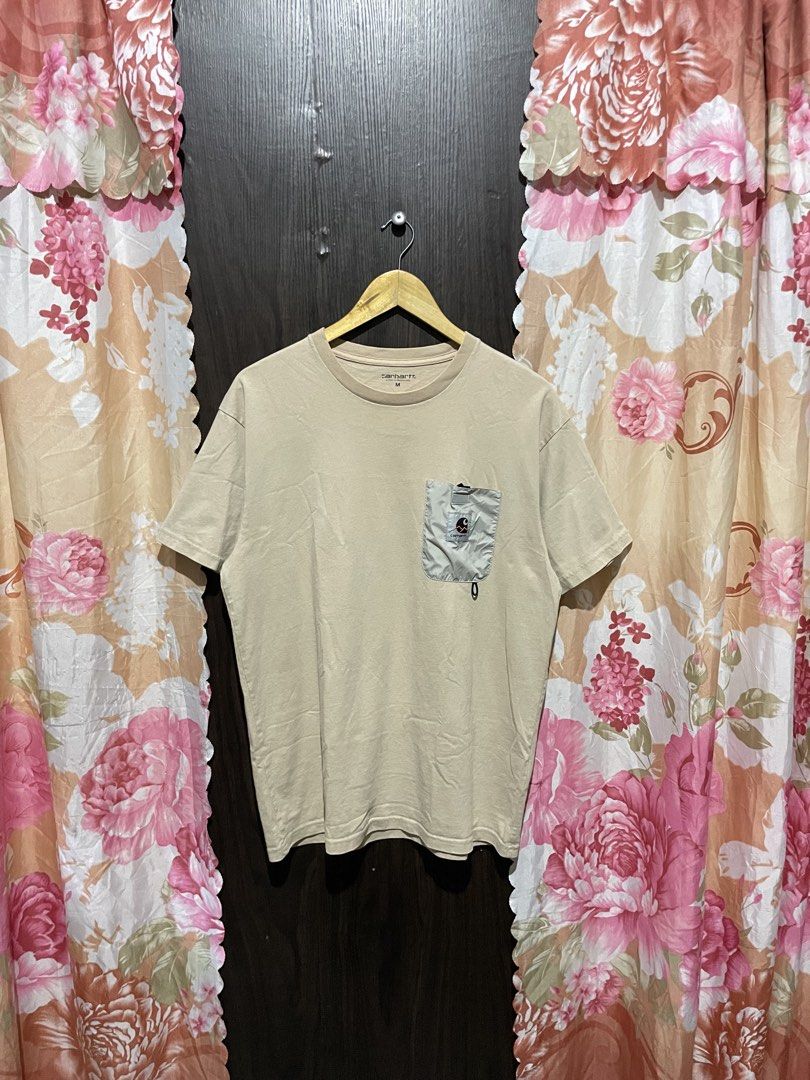 CARHARTT WIP BIG LOGO (Category: Tshirts & Polo Shirts ) located in Cagayan de Oro. Submitted by dwight_666 (Listing ID 1468059108, Image 1). Description: medium on tag 21.5x28 complete tags excellent condition flawless no issue color rate: 9/10 .