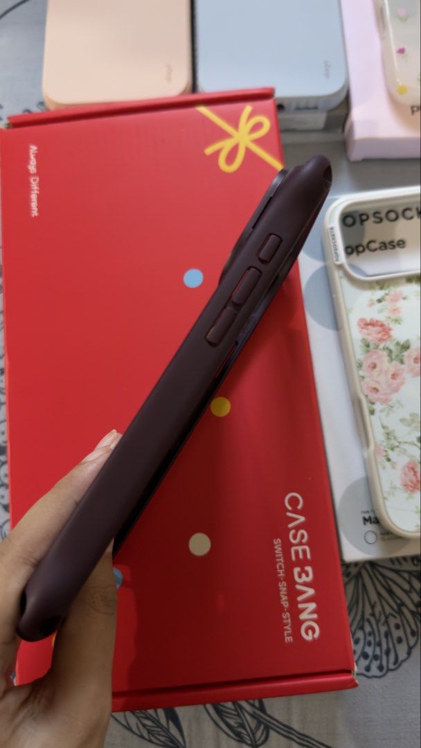 Casebang Dark Cherry iPhone 17 pro max case (Category: Cases & Sleeves) located in Makati City. Submitted by ilinjoys (Listing ID 1467927582, Image 2). Description: Used once. Ayoko pala ng may borders/bumpers sa corners?.