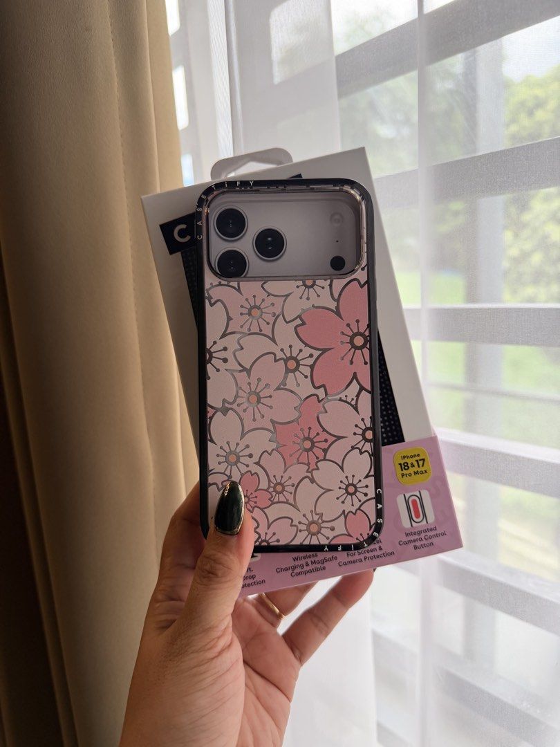 Casetify Compact case 18 Pro Max (Category: Cases & Sleeves) located in Taytay. Submitted by sfg280926 (Listing ID 1467857351, Image 1). Description: .