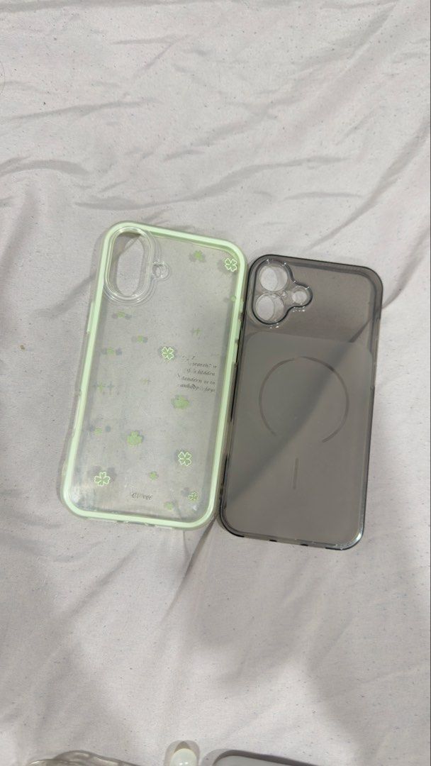 casing IPhone 16 plus (Category: Cases & Covers) located in Kuala Lumpur. Submitted by hx.fizz (Listing ID 1468031342, Image 2). Description: RM30 take all , free another 2cases . postage +RM8.