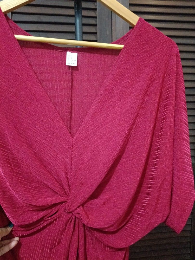 Casual Dress (Category: Dresses) located in Manila. Submitted by byjrb (Listing ID 1468033180, Image 2). Description: 🛍️ Brand-new items from SHEIN, Emery Rose, Zaful & more! Size : sobrang ganda nito, lambot pa sa katawan. nakakaputi size Large 📦 Shipping: LBC / J&T / Lalamove 💸 MOP: GCash / BPI only DM for inquiries! 💌.