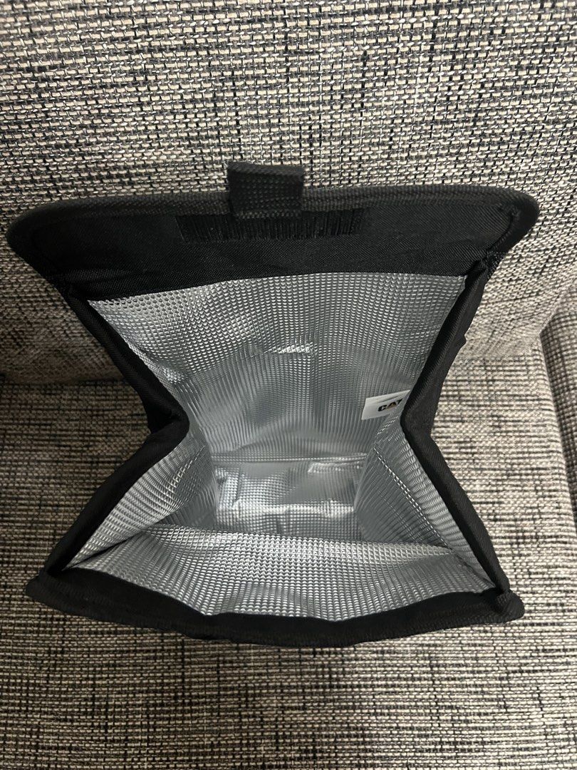 CAT Lunchbox (Category: Everything Else Others) located in Cainta. Submitted by vrenaussiegoods (Listing ID 1467841822, Image 2). Description: .
