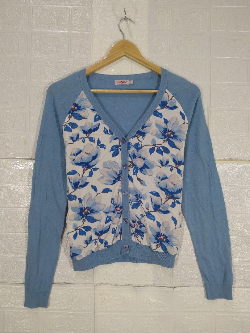 CATH KIDSTON CARDIGAN (Category: Coats, Jackets and Outerwear) located in Baguio. Submitted by dansteals (Listing ID 1468039001, Image 1). Description: 22 X 19 small.