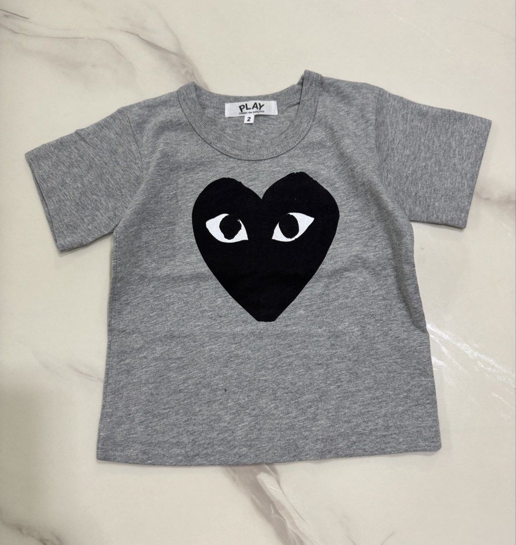 Cdg plat kids Tshirt (Category: Babies & Kids Fashion) located in Cavite. Submitted by avikareyes1215 (Listing ID 1467992882, Image 1). Description: For sale Cdg play kids tshirt P800 PER PIECE Authentic No issues Pm me Rfs: decluttering di na kasya sa pamangkin ko.
