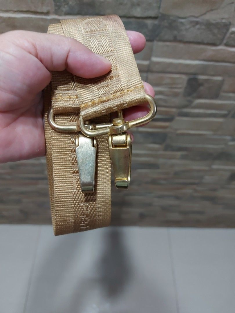 CELINE extra strap for sling (Category: Cross-body Bags) located in Quezon City. Submitted by threetwotwo2ndaccount (Listing ID 1467870536, Image 3). Description: CELINE extra strap for sling good condition no inclusion bawal sa maselan bawal sa barat.