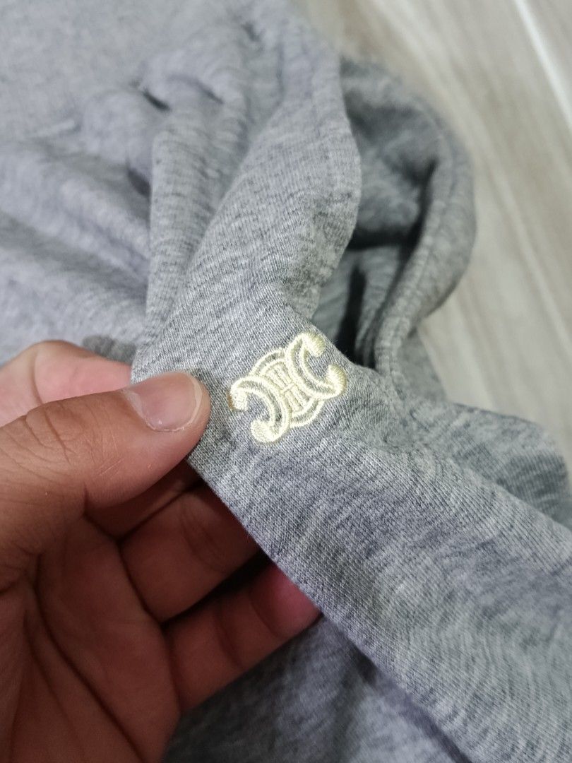 CELINE SWEAT SHORT (freeshipping) (Category: Shorts) located in Quezon City. Submitted by gyl-stop (Listing ID 1468010744, Image 3). Description: free shipping 24-28x 18 excellent condi cr: 9.8/10 issue: none.