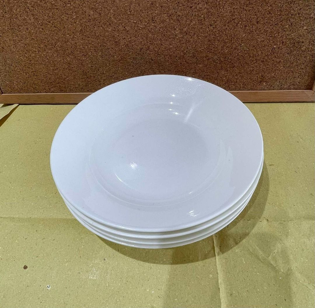 Ceramic Salad Bowl (Category: Dinnerware & Cutlery) located in Quezon City. Submitted by foxsquaredeals (Listing ID 1467915817, Image 1). Description: Size: 18cm P80/pc MOP: Gcash/Bank Transfer.