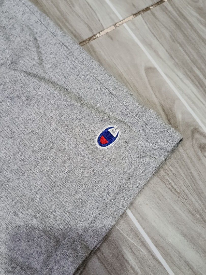 CHAMPION MINI LOGO COTTON SHORT (freeshipping) (Category: Shorts) located in Quezon City. Submitted by gyl-stop (Listing ID 1468015654, Image 3). Description: free shipping 26-32 x 19 excellent condi cr: 9.8/10 issue: none.