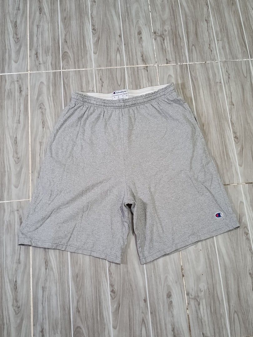 CHAMPION MINI LOGO COTTON SHORT (freeshipping) (Category: Shorts) located in Quezon City. Submitted by gyl-stop (Listing ID 1468015654, Image 1). Description: free shipping 26-32 x 19 excellent condi cr: 9.8/10 issue: none.