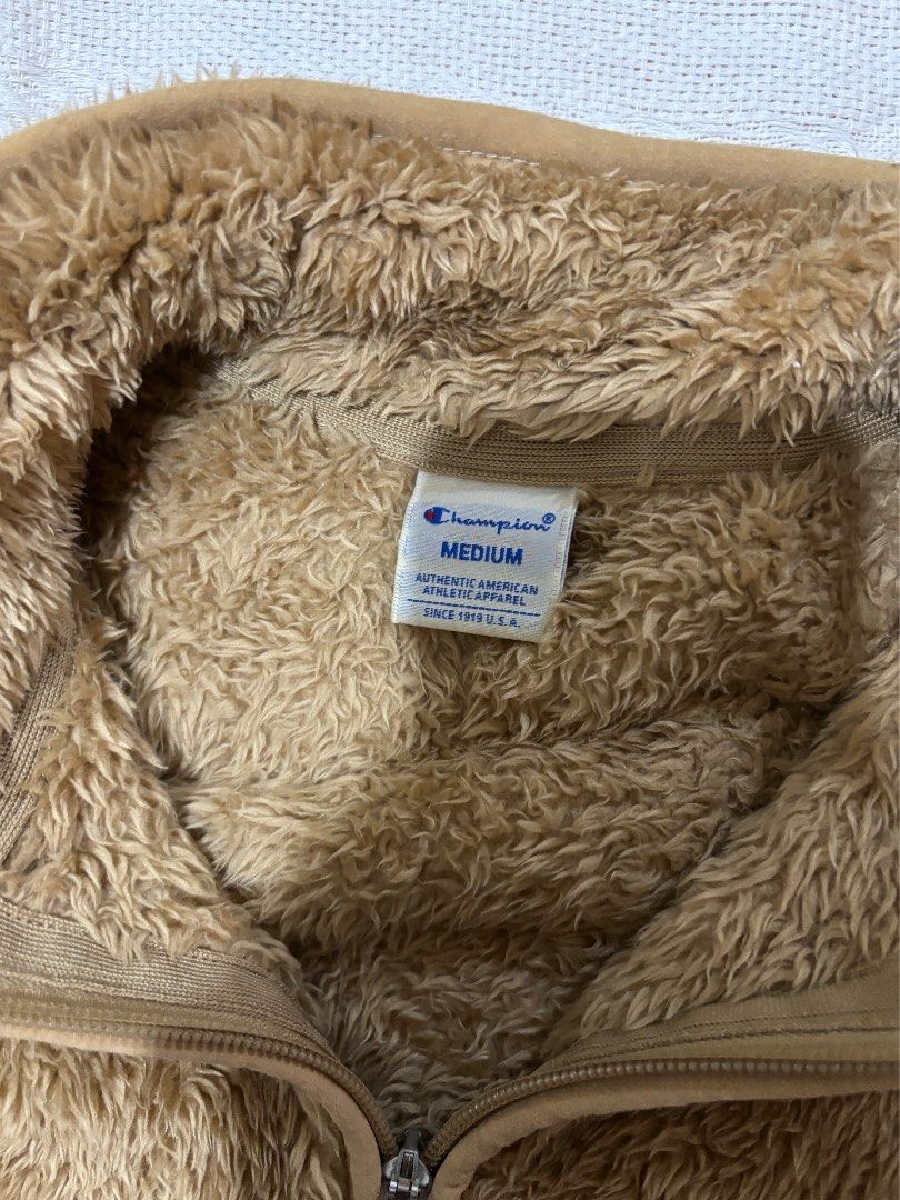 Champion Teddy Winter Jacket (Category: Coats, Jackets and Outerwear) located in Caloocan City. Submitted by chleeo.lscn (Listing ID 1467901301, Image 2). Description: need wash.