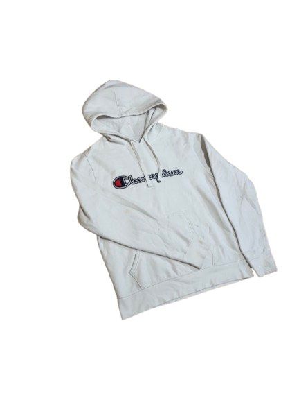 Champion White Script Logo Hoodie Size M (Category: Hoodies) located in Manila. Submitted by keendog_e47ca3 (Listing ID 1467915580, Image 2). Description: - Authentic white Champion hoodie - Size: Medium - Features embroidered script logo across the chest - Includes practical front kangaroo pocket - Adjustable drawstring hood - Condition: 8/10 needs cleaning .