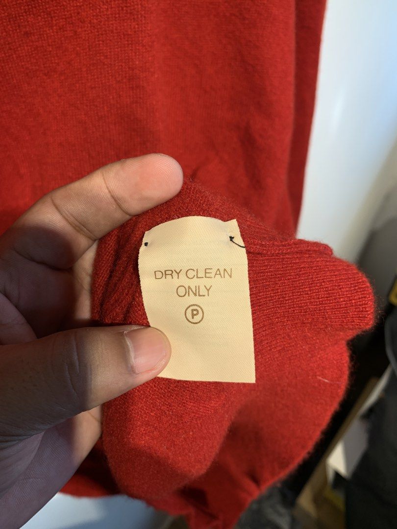 Chanel (Category: Coats, Jackets and Outerwear) located in General Santos City (Dadiangas). Submitted by bentaganado (Listing ID 1467956208, Image 3). Description: Vintage 190’s Chanel.