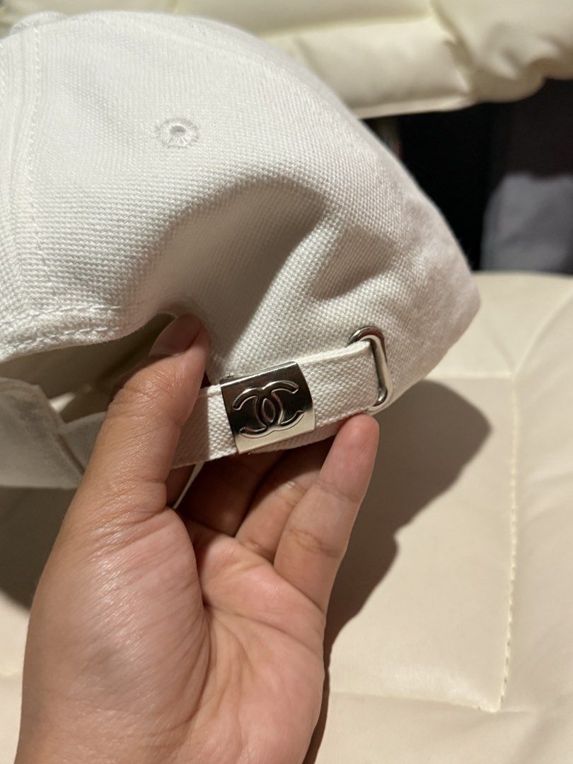 Chanel (Category: Caps & Hats) located in Baguio. Submitted by mardimercredi14 (Listing ID 1467956777, Image 3). Description: 🔥 Chanel Condition: excellent Color Rate: 10 ❌ none.