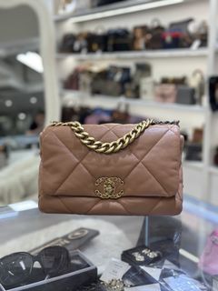 （分類：）位於 。 由 luxe.station22 提交（商品編號 1467901070，圖片 1）。簡介： 。