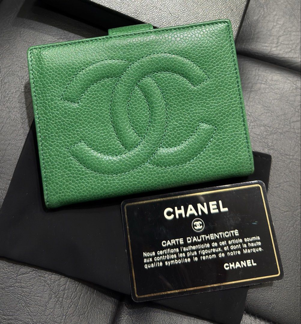 Chanel Caviar Leather Wallet (Category: Wallets & Card holders) located in Pasay City. Submitted by fritz_kickz_2012 (Listing ID 1467941878, Image 1). Description: Chanel Caviar Leather Wallet with Coco Mark in Green Colorway with Authentic Card Box Dust Bag used good condition Onhand.