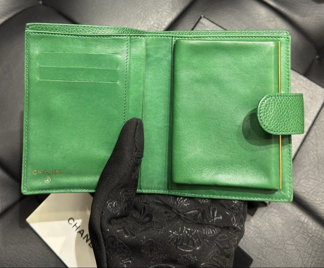 Chanel Caviar Leather Wallet (Category: Wallets & Card holders) located in Pasay City. Submitted by fritz_kickz_2012 (Listing ID 1467941878, Image 3). Description: Chanel Caviar Leather Wallet with Coco Mark in Green Colorway with Authentic Card Box Dust Bag used good condition Onhand.