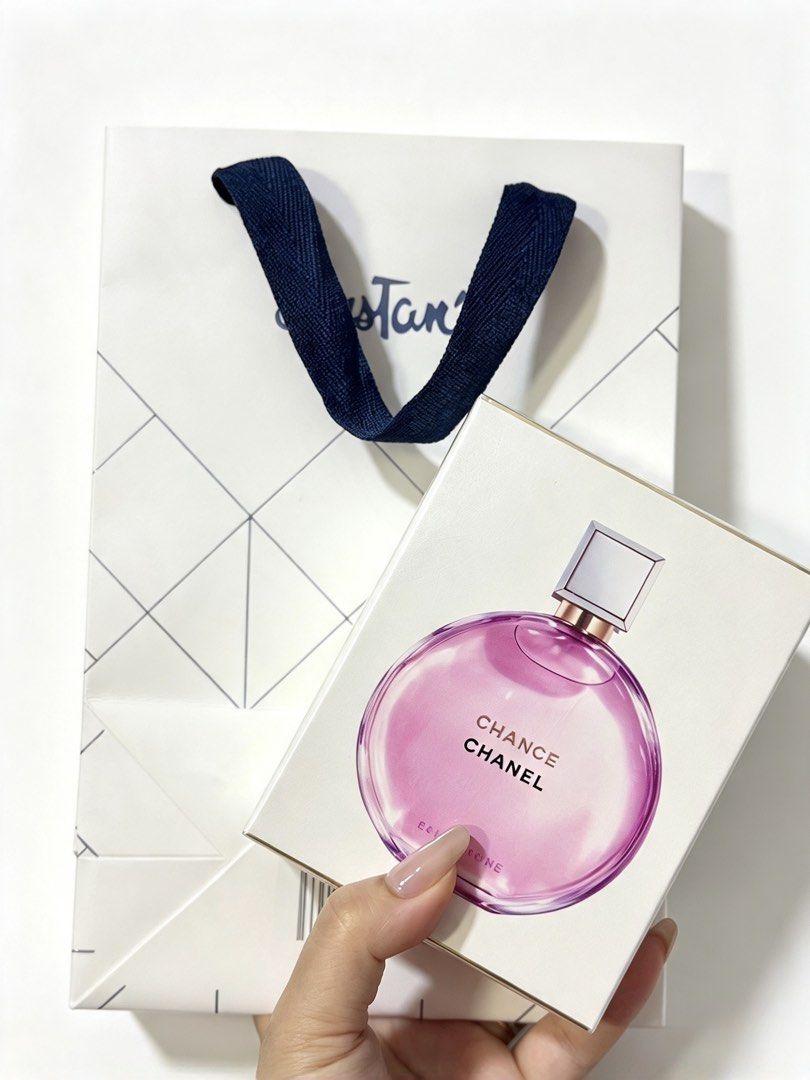 chanel chance eau tendre 100ml EDP (Category: Fragrance & Deodorants) located in Agdangan. Submitted by luxecollection0880 (Listing ID 1467900232, Image 2). Description: decluttering my back up bottle of chanel chance eau tendre EDP 100ml bnew and sealed from rustans, with receipt also open for trade.