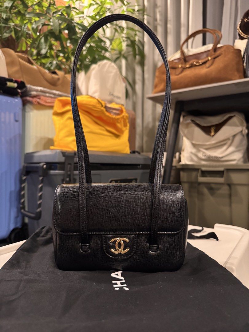 Chanel coco caviar mini preppy (Category: Shoulder Bags) located in Makati City. Submitted by at68studios (Listing ID 1468038294, Image 3). Description: .