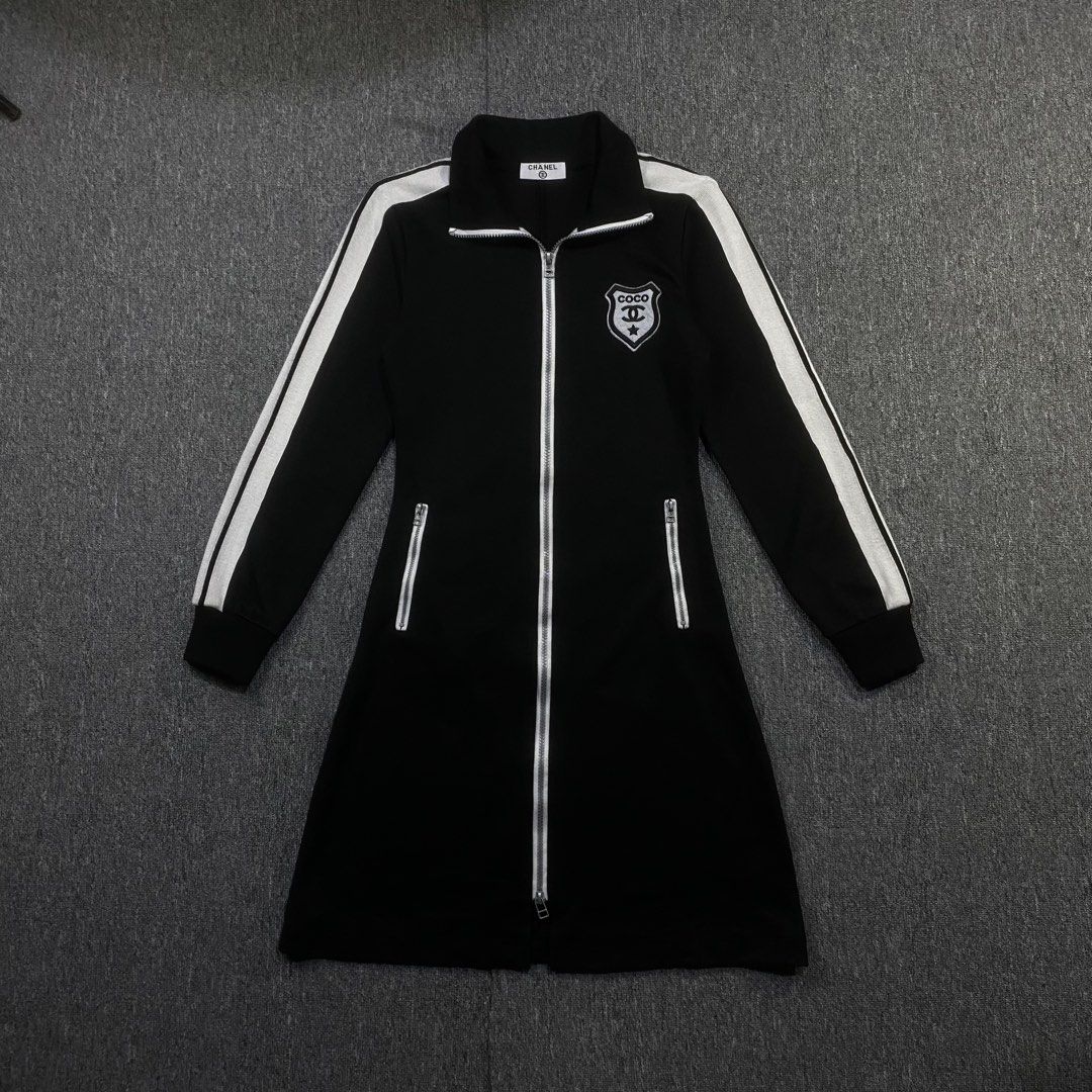 CHANEL COCO DRESS (Category: Dresses) located in Manila. Submitted by aym_fortunate (Listing ID 1468035394, Image 1). Description: EXCELLENT CONDITION. DIMES. WIDTH : 16 LENGTH : 35.5 NO ISSUE. NEGOTIABLE FOR SURE BUYER!.