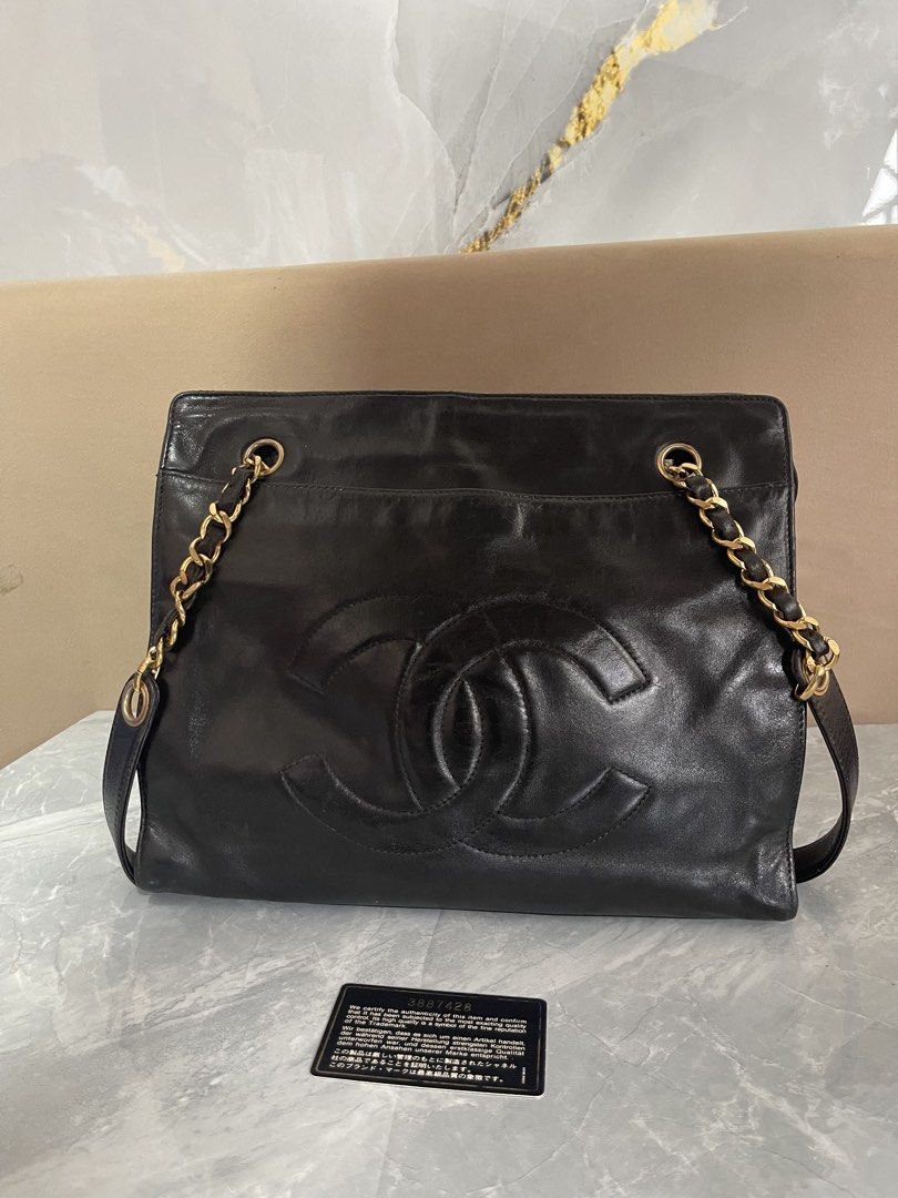 chanel vintage tote bag cc with COA (Category: Luxury Bags & Wallets) located in Quezon City. Submitted by brandmanila (Listing ID 1467877792, Image 1). Description: intact holo card dustbag with entrupy certifiacte of authenticity.