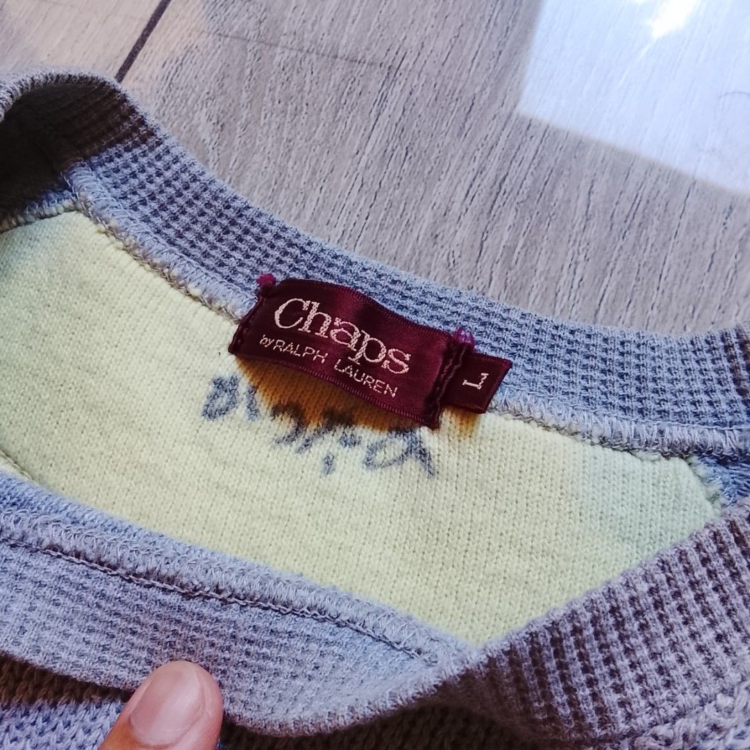 Chaps Ralph Lauren - Gray Heavy Sweater (Category: Luxury Apparel) located in Angeles City. Submitted by sselects_ (Listing ID 1467876814, Image 3). Description: Details of the item: *Color may vary due to lighting Size: fits M-L imo, size L on tag Width: 22" Length: 24" Sleeves: 22" Issue: needs wash Condition: Excellent ALL ITEMS ARE NEGOTIABLE.