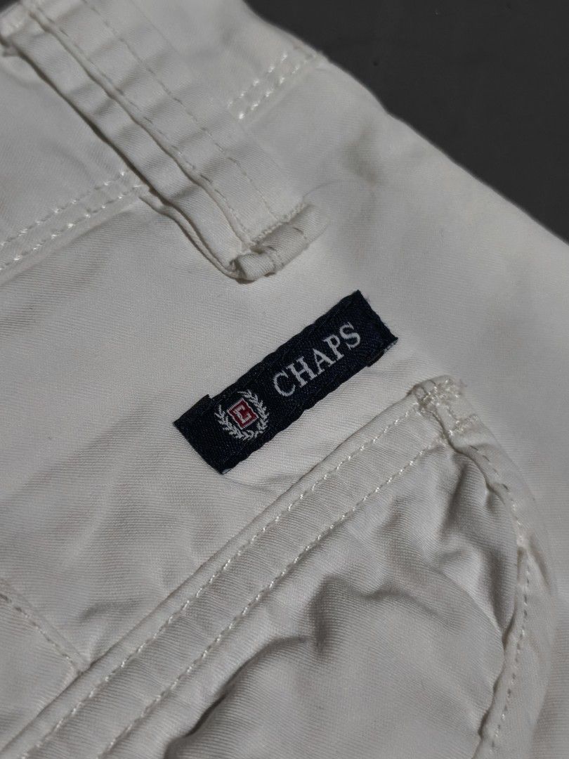 Chaps Solid White Cargo Shorts (Category: Shorts) located in Naga. Submitted by makuri_4400 (Listing ID 1467986686, Image 3). Description: L - 22.5 ‎ ‎W - 17 ‎ ‎Leg hole - 11.5 .