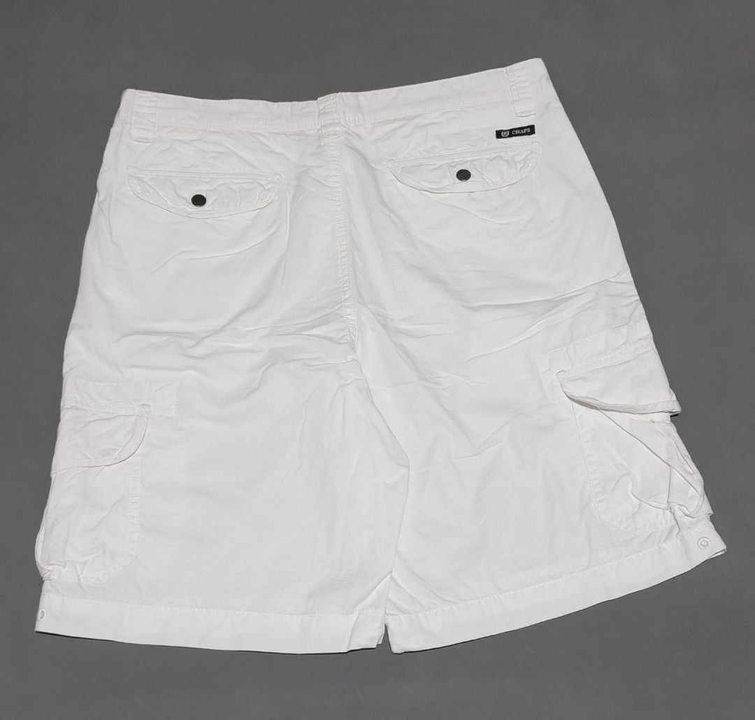 Chaps Solid White Cargo Shorts (Category: Shorts) located in Naga. Submitted by makuri_4400 (Listing ID 1467986686, Image 2). Description: L - 22.5 ‎ ‎W - 17 ‎ ‎Leg hole - 11.5 .
