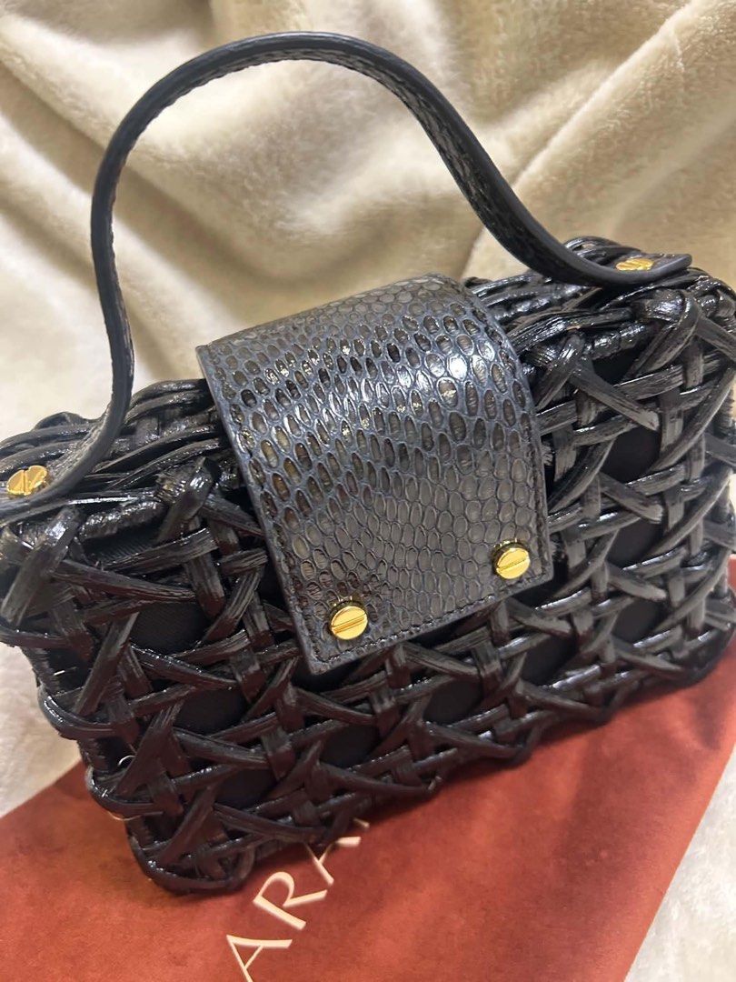 Charlie mini black with snake leather (Category: Clutches) located in Manila. Submitted by sophiaaaa_shop (Listing ID 1467914639, Image 3). Description: .