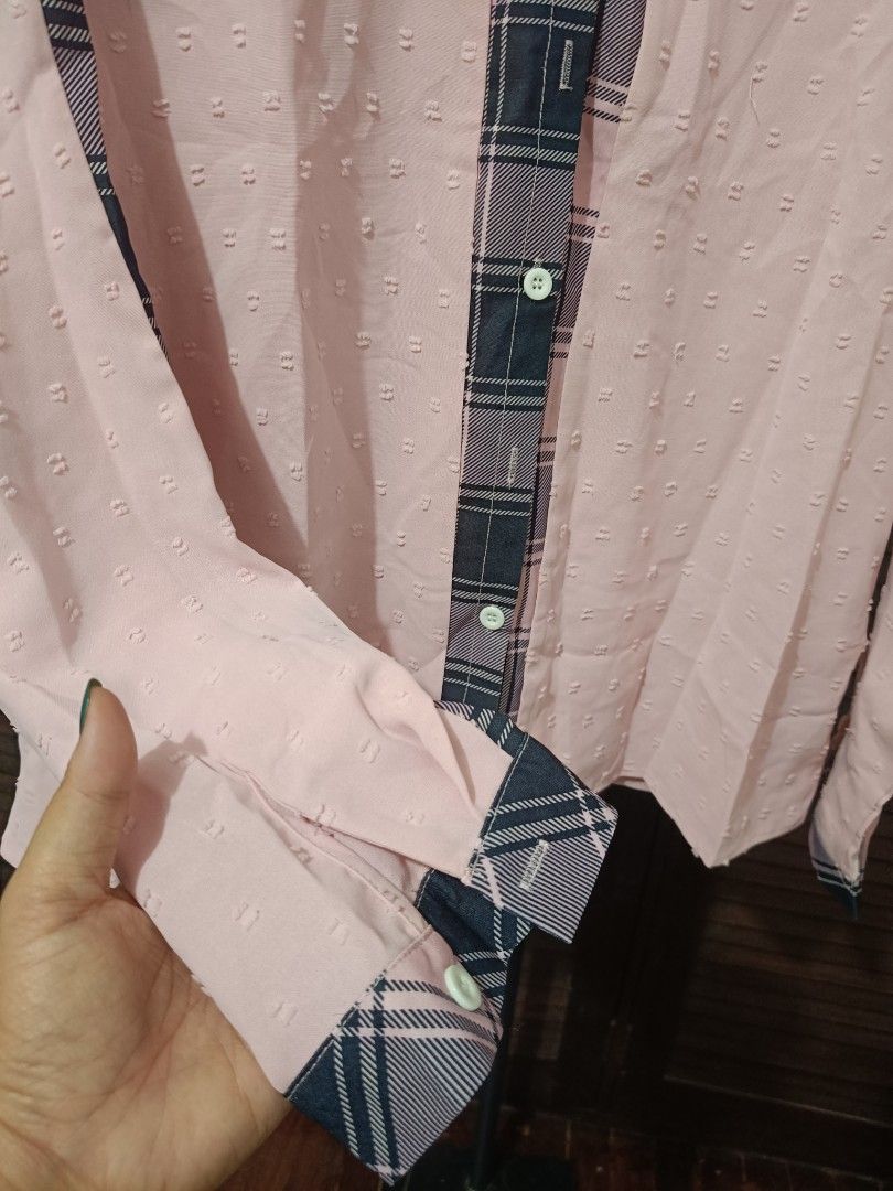 Checkered Pink Longsleeved (Category: Longsleeves) located in Manila. Submitted by byjrb (Listing ID 1468040388, Image 2). Description: 🛍️ Brand-new items from SHEIN, Emery Rose, Zaful & more! Size : Large 📦 Shipping: LBC / J&T / Lalamove 💸 MOP: GCash / BPI only DM for inquiries! 💌.
