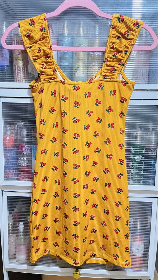 Cherry Mustard Sleeveless Dress (Category: Dresses) located in Manila. Submitted by jinariii (Listing ID 1468029577, Image 3). Description: ▫️Like NEW ▫️Small to Medium size ▫️Stretchable ▫️Leg Length ▫️Super cute in actual 💰MOP: BPI | Maribank | MAYA | GCash.
