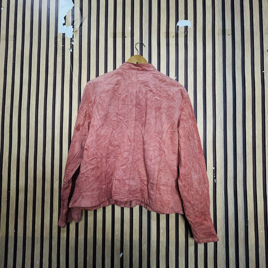 CHICO’S BARBIECORE STREETWEAR WHIMSIGOTH WESTERN LEATHER SUEDE FULL ZIP JACKET PINK size3 24x23 (Category: Coats, Jackets and Outerwear) located in Dasmarinas. Submitted by yg_supplies (Listing ID 1467924745, Image 2). Description: PLEASE READ FAQ’s > Yes, available! > Last price posted. TAKE IT OR LEAVE IT! > Dasmariñas Cavite > ADDITIONAL PHOTOS are NOT AVAILABLE as we seal the items after taking pictures. > GCASH payment > JNT shipping / LALAM