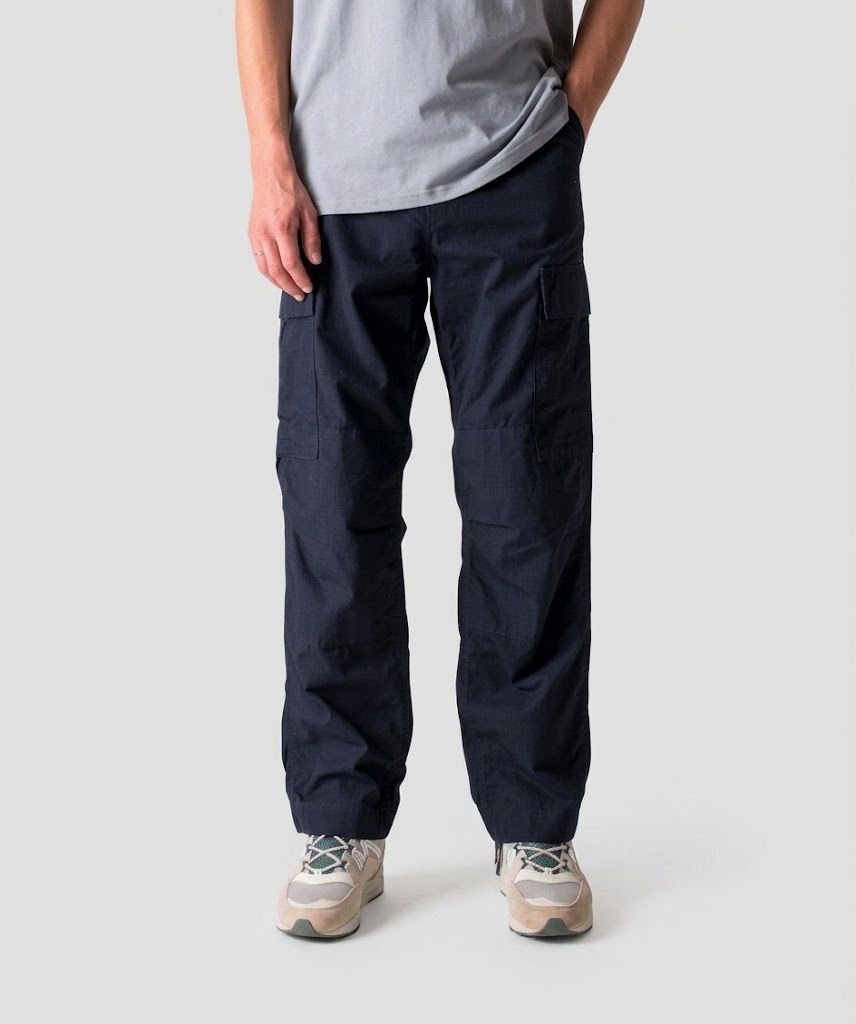 China Police Regular Cargo Pants 30 (Category: Chinos) located in Antipolo. Submitted by bentakahitanoano (Listing ID 1467985262, Image 1). Description: The Regular Cargo Pant is made of midweight cotton Columbia ripstop, which has been rinsed for a softer feel. The style is cut in a regular fit with a low waist and features double-layer knees, adding to its robust qualities. Multiple pockets throughout nod to the garment's military-style influen