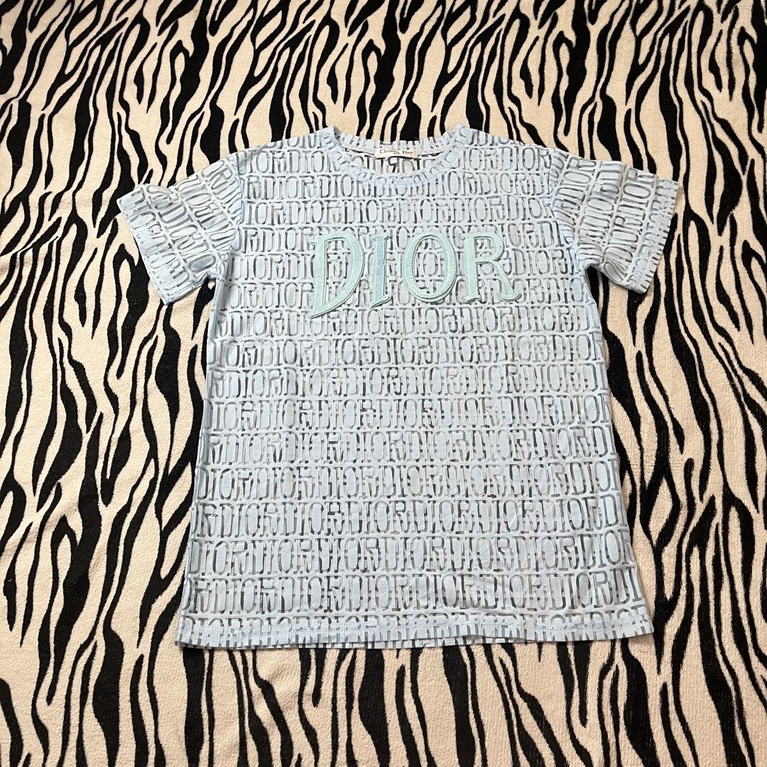 Christian dior monogram tshirt (Category: Shirts) located in Manila. Submitted by royaldripmanila (Listing ID 1467959721, Image 1). Description: No issue W20 L27.