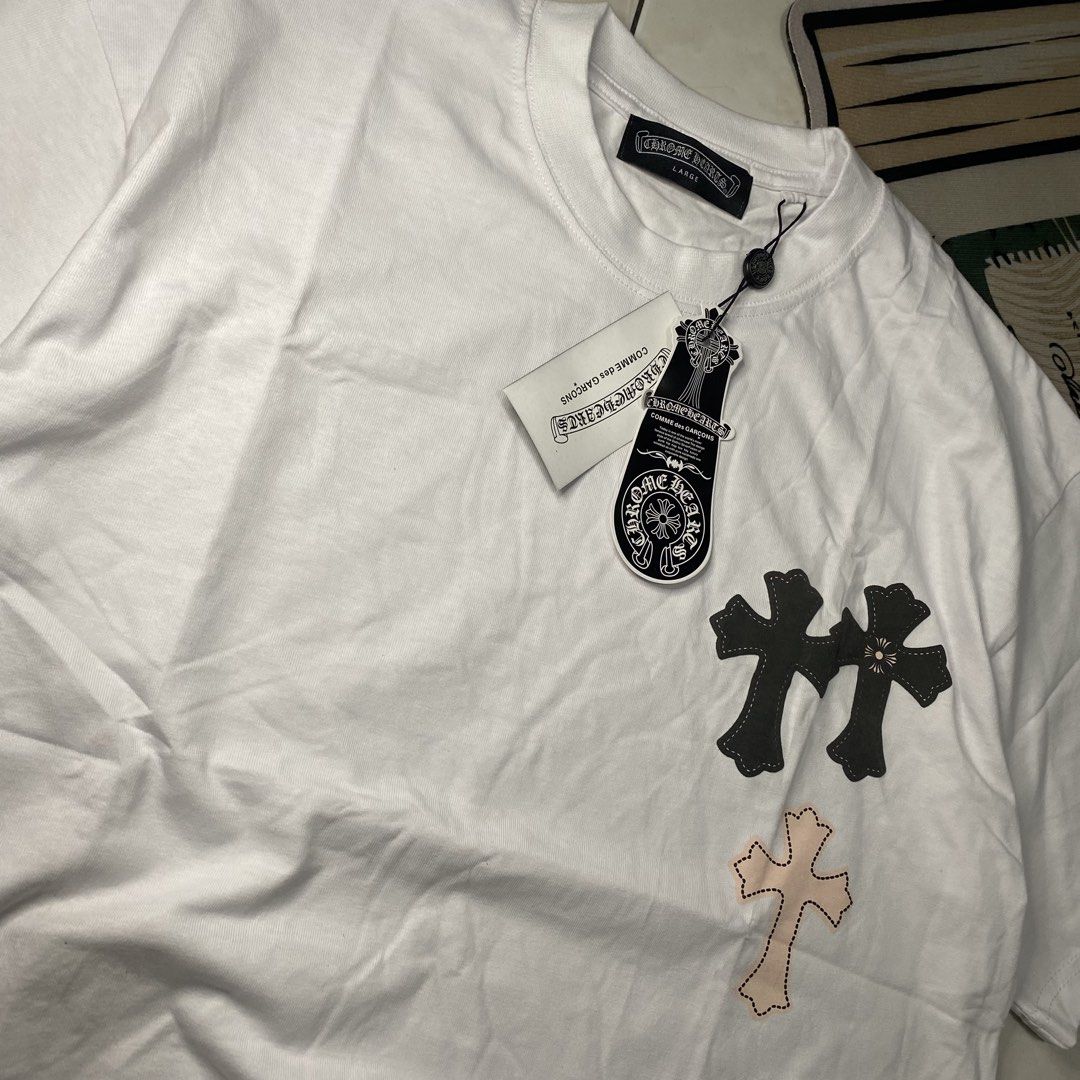 Chrome Hearts Black-Pink (Category: Activewear) located in Bacoor. Submitted by fitcart (Listing ID 1467952310, Image 2). Description: Size: L Dimes: 28 × 22 Fabric: Cotton Condition: Good Condition Color Rate: 9/10 Issue: None Price: ₱350.