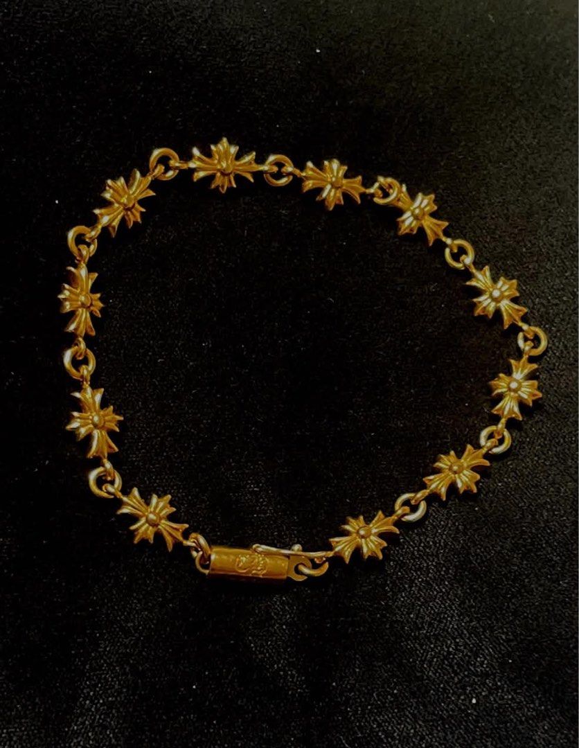 CHROME HEARTS TINY E GOLD BRACELET 11 links (Category: Luxury Accessories) located in Manila. Submitted by ac3_03 (Listing ID 1467939164, Image 1). Description: CHROME HEARTS TINY E GOLD BRACELET 11 links Bracelet only Comes with COA from legit grails and poizon app 📍meetups : manila or cavite.