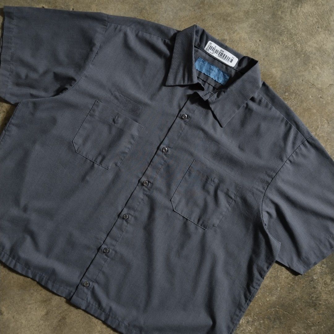 cintas workwear gray houndstooth cropped polo (Category: Formal Shirts) located in Bulacan. Submitted by hustleoverluckphv2 (Listing ID 1468004871, Image 3). Description: cintas workwear gray houndstooth cropped polo XXL on tag Measurements Width - 27" Length - 27" Claim - 499.