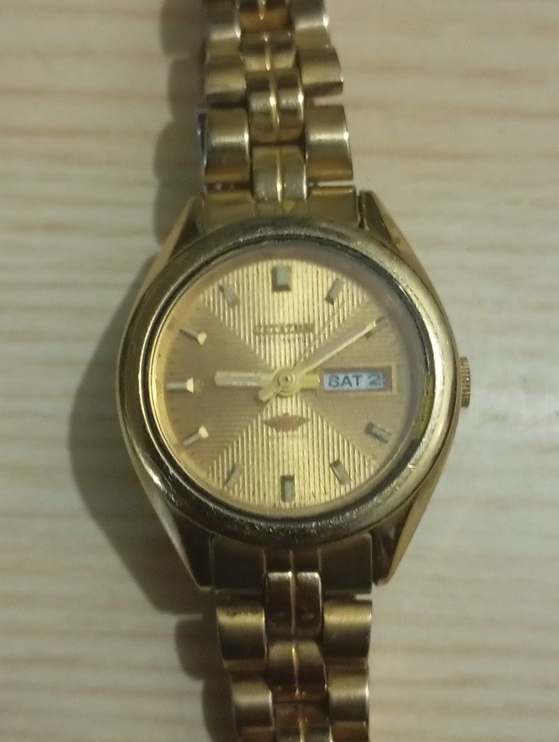 Citizen automatic (Category: Women's Watches) located in Las Pinas. Submitted by quick_deals_great_finds2 (Listing ID 1468049056, Image 1). Description: Original good working condition 25mm small fits wrist 6.8.