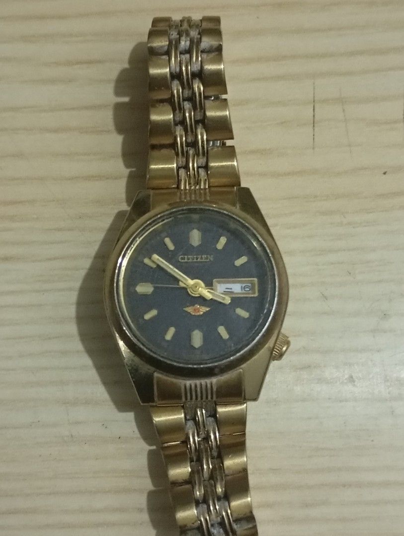 Citizen automatic (Category: Women's Watches) located in Las Pinas. Submitted by quick_deals_great_finds2 (Listing ID 1468049794, Image 1). Description: Original good working condition 25mm small fits wrist 6.8.