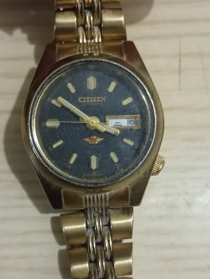 Citizen automatic (Category: Women's Watches) located in Las Pinas. Submitted by quick_deals_great_finds2 (Listing ID 1468049794, Image 2). Description: Original good working condition 25mm small fits wrist 6.8.