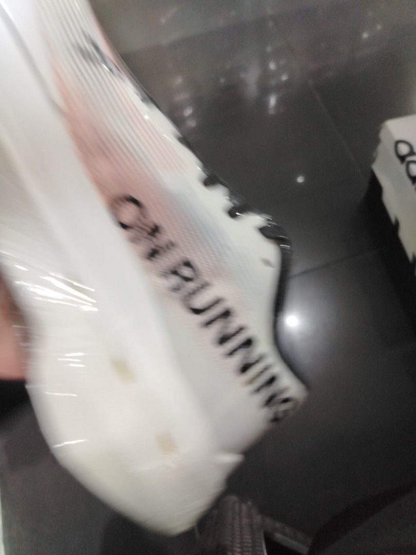 Cloud Boom volt (Category: Sneakers) located in Quezon City. Submitted by rvnnnnnn (Listing ID 1467882888, Image 3). Description: .
