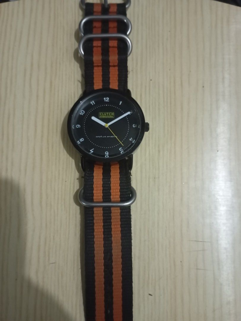 Clutch (Category: Men's Watches) located in Las Pinas. Submitted by quick_deals_great_finds2 (Listing ID 1468036046, Image 3). Description: Original good working condition Quartz with battery 40mm.