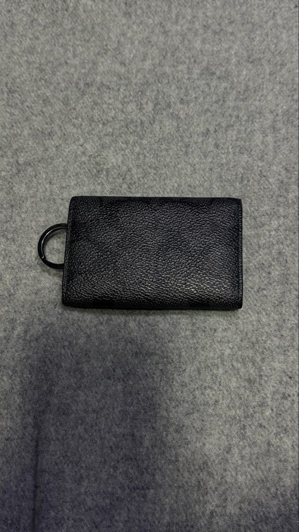 Coach 5-Ring Key Case (Category: Wallets & Card holders) located in Rizal. Submitted by eecezy2thrift (Listing ID 1467921565, Image 2). Description: Ang Pretty pa po nito. * sadyang yung sa Loob niya makikita nyo naman po sa Upload Photos ☺️ Kung di Maselan Verygood pa po ito * as is 📌 𝗜𝗠𝗣𝗢𝗥𝗧𝗔𝗡𝗧 𝗡𝗢𝗧𝗘 ☟︎. 🚨◎ 𝗗𝗜𝗦𝗖𝗟𝗔𝗜𝗠𝗘𝗥: 𝗜 𝗵𝗲𝗿𝗲𝗯𝘆 𝗱𝗲𝗰𝗹𝗮𝗿𝗲 𝘁𝗵𝗮𝘁 𝗶 𝗱𝗼 𝗻𝗼𝘁 𝗼𝘄𝗻 𝘁𝗵𝗲 𝗿𝗶𝗴𝗵𝘁𝘀 𝗼𝗳 𝗮𝗻𝘆 𝗼𝗳 𝘁𝗵�