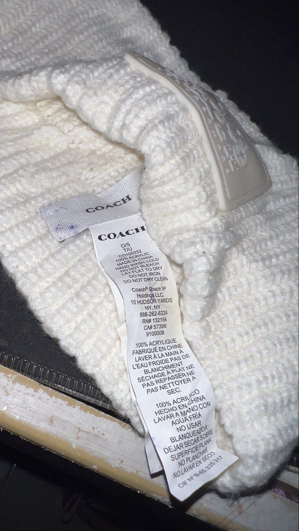 Coach cable knit headband in ivory with a rubber logo patch. (Category: Other Accessories) located in Argao. Submitted by rapidoy2k (Listing ID 1467945237, Image 3). Description: .