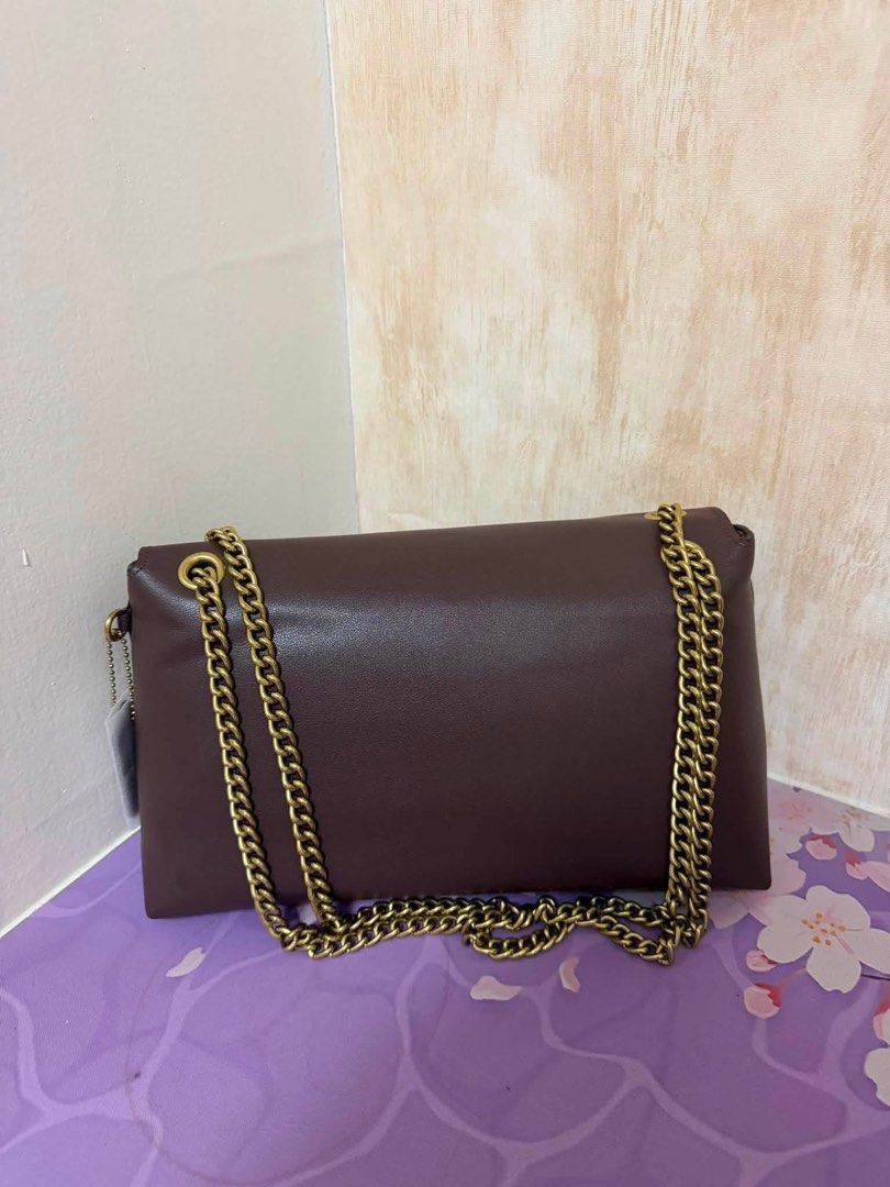Coach Chelsea 30 in Chain (Category: Shoulder Bags) located in Binan City. Submitted by pinkykeenshop (Listing ID 1468050105, Image 2). Description: .