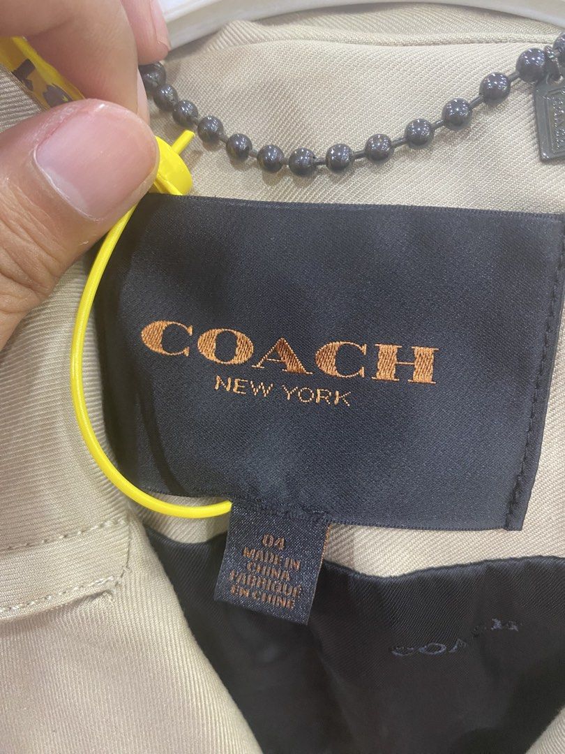 coach coat (Category: Others Tops) located in Manila. Submitted by hell_market (Listing ID 1467992488, Image 2). Description: .