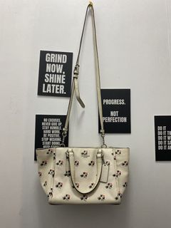 (Category: ) located in . Submitted by fmgthriftco. (Listing ID 1467965675, Image 1). Description: .
