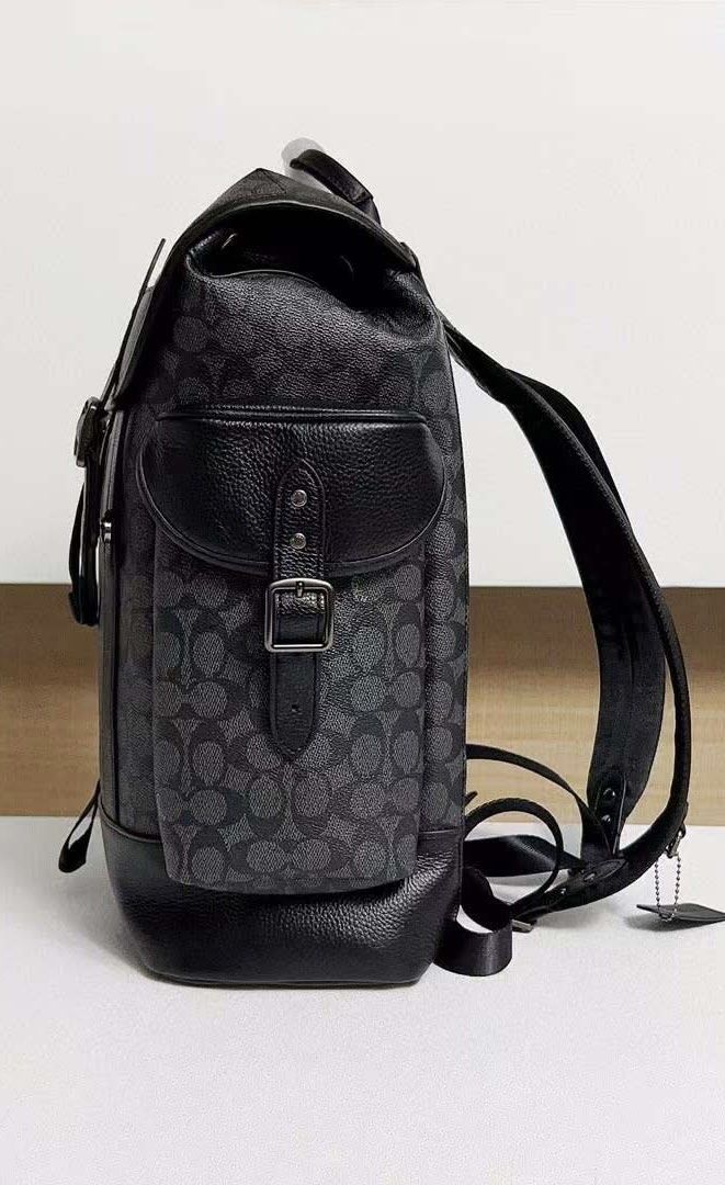 Coach Hitch Backpack In Signature Canvas (Category: Backpacks) located in Manila. Submitted by btdcbagtrendsdcapul.2 (Listing ID 1467986598, Image 3). Description: Inclusion: Tag, Carecard, Paper Bag, Dustbag, Limited stocks only 📩 Dm for inquiries .