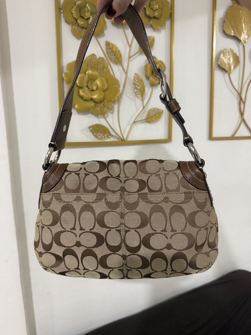 Coach Monogram Soho Flap (Category: Luxury Bags & Wallets) located in Calbayog City. Submitted by incesrueda (Listing ID 1467981581, Image 3). Description: .