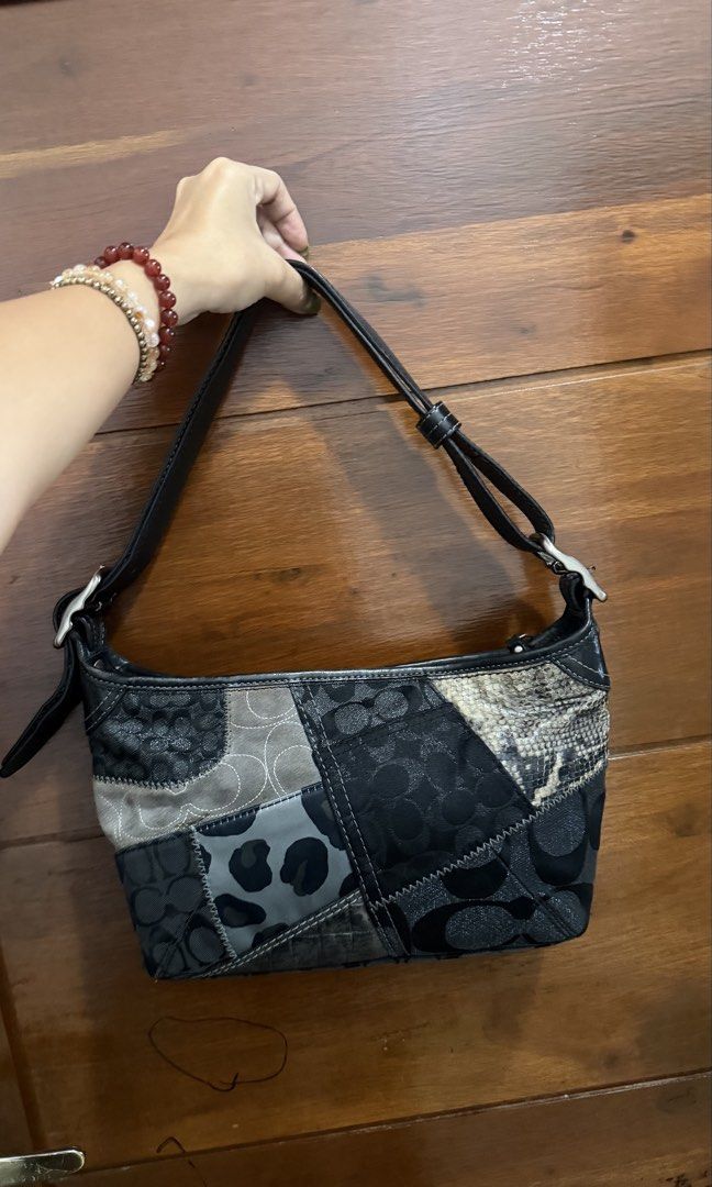Coach Multi-texture Patchwork Shoulder Bag (Category: Luxury Bags & Wallets) located in Limay. Submitted by nimfalorraine (Listing ID 1467919202, Image 2). Description: Letting go of my first ever coach bag. 🥹 Have signs of use because of age. See photo for the issue. RFS: Need funds.